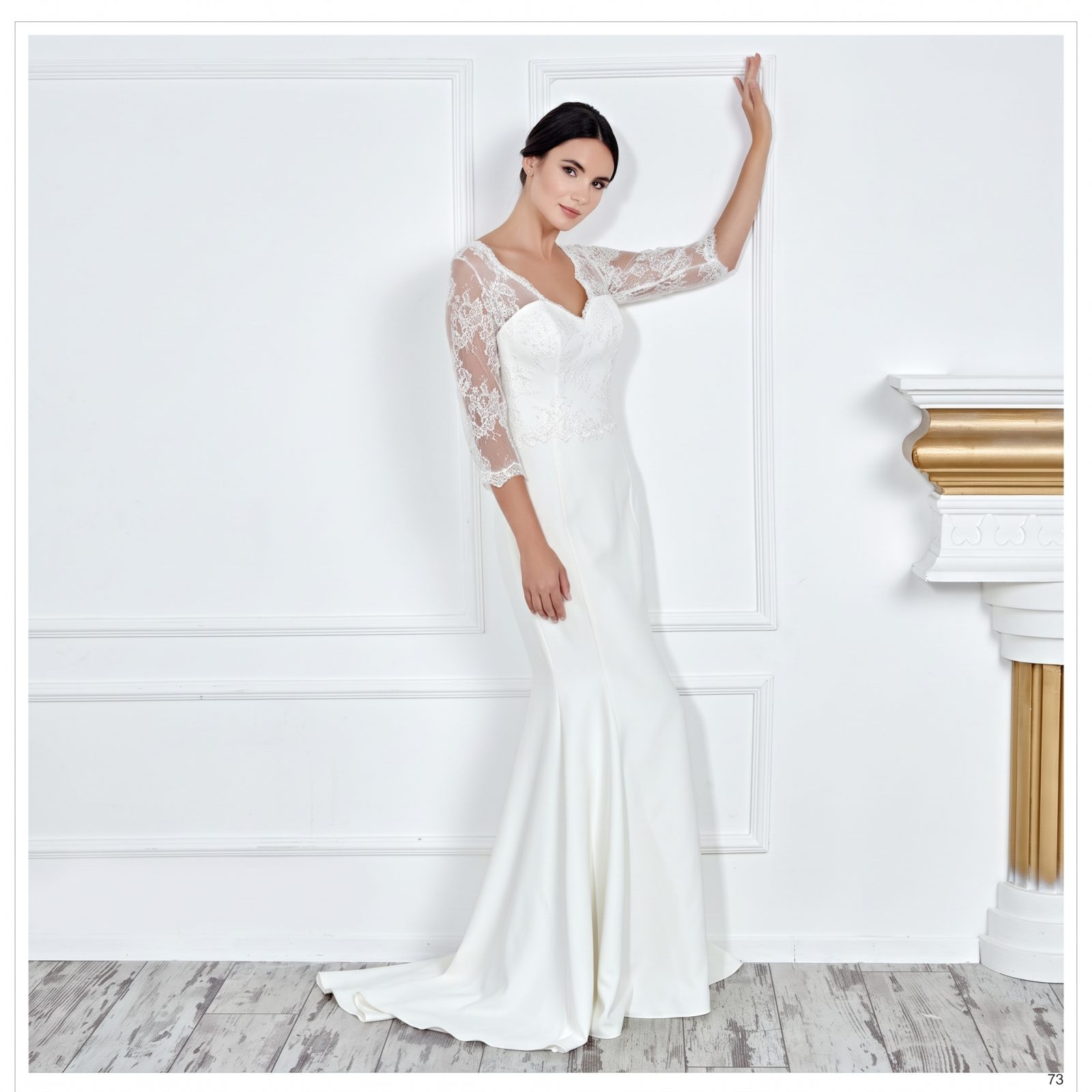 Klassisches Meerjungfrau-Brautkleid mit V-Ausschnitt und Spitzenärmel