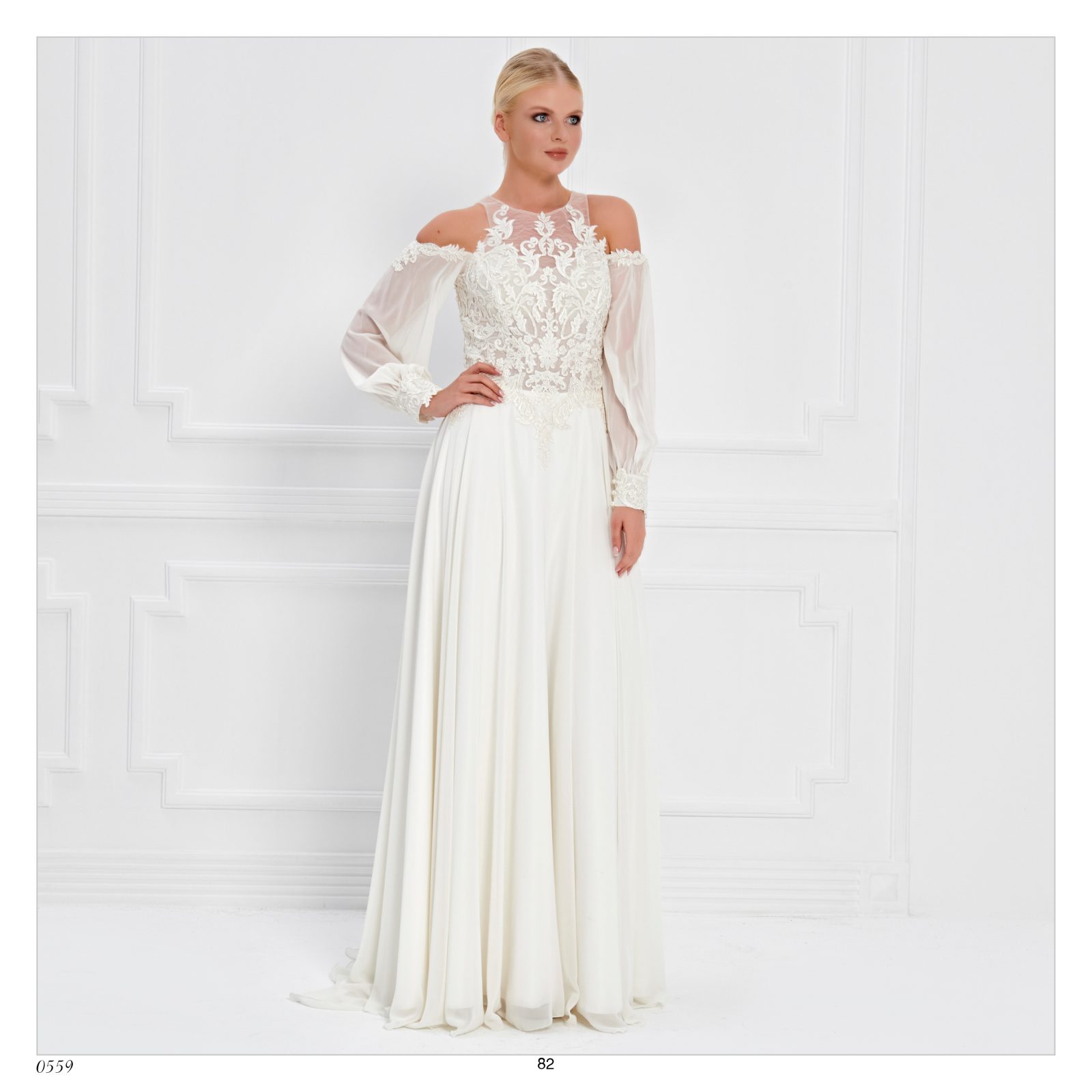 A-Linien Brautkleid mit Cold-Shoulder und Spitzenärmeln